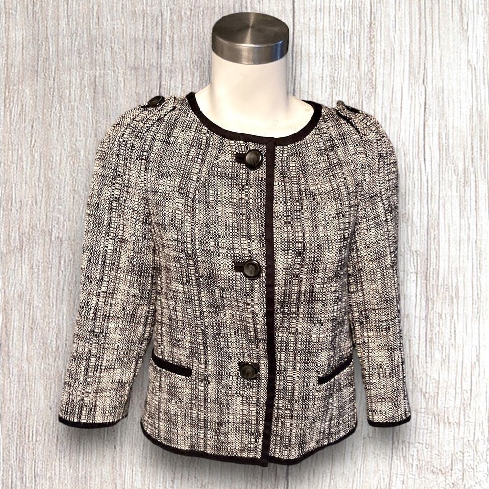 Talbots classic tailored black and white tweed with unique details size 2 
